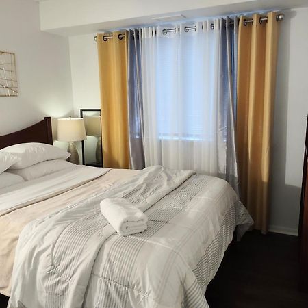 Desirable Condo In Central Роли Экстерьер фото